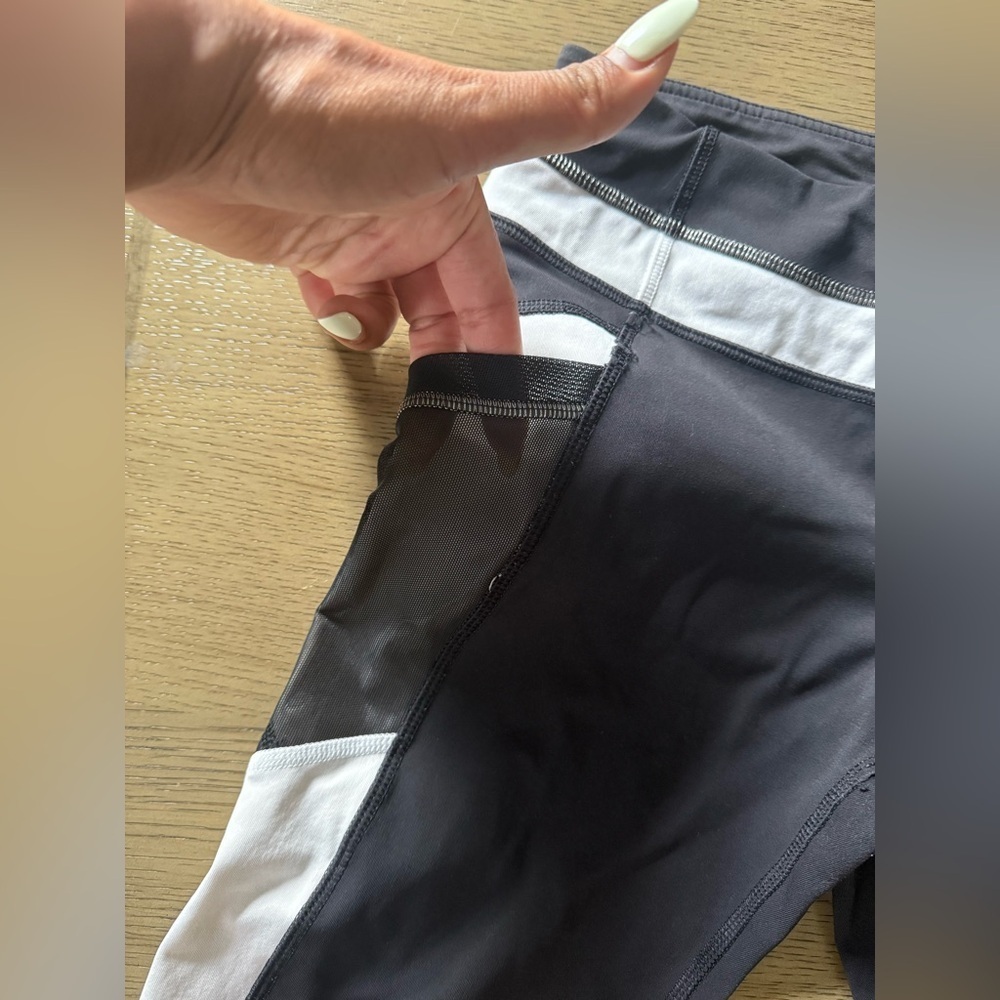 Lululemon Black and White Athletic Leggings - Picture 3 of 9